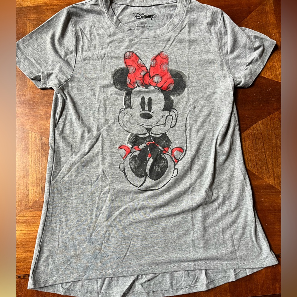 Disney World Medium Minnie shirt